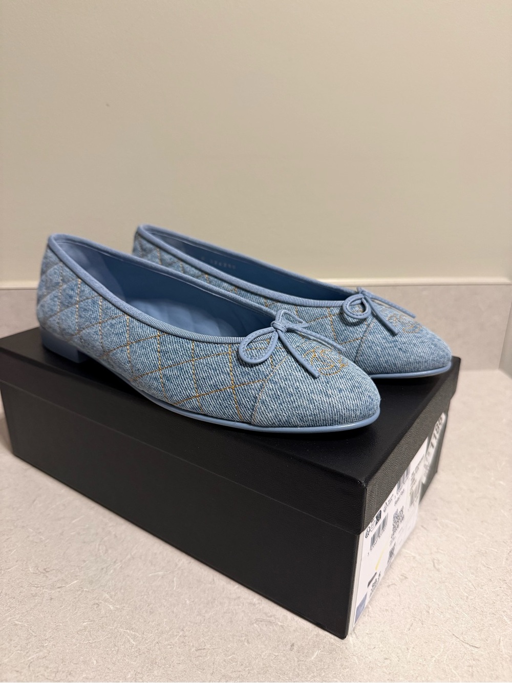 BNWT Chanel 26B Denim Light Blue Quilted Ballet Flat, Size 39.5